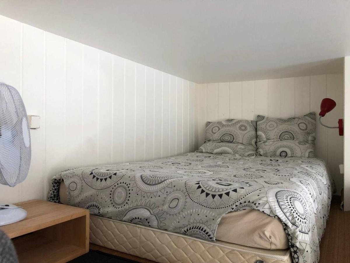 Le Noir Bois Et Blanc - Studio - Wifi - Centre Ville - Entree Autonome Quimper Ngoại thất bức ảnh