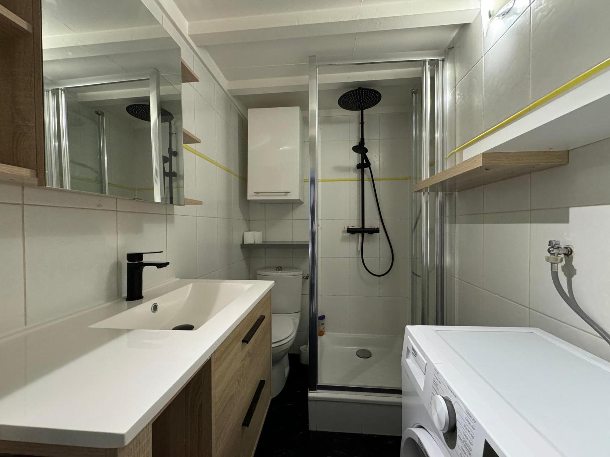 Le Noir Bois Et Blanc - Studio - Wifi - Centre Ville - Entree Autonome Quimper Ngoại thất bức ảnh