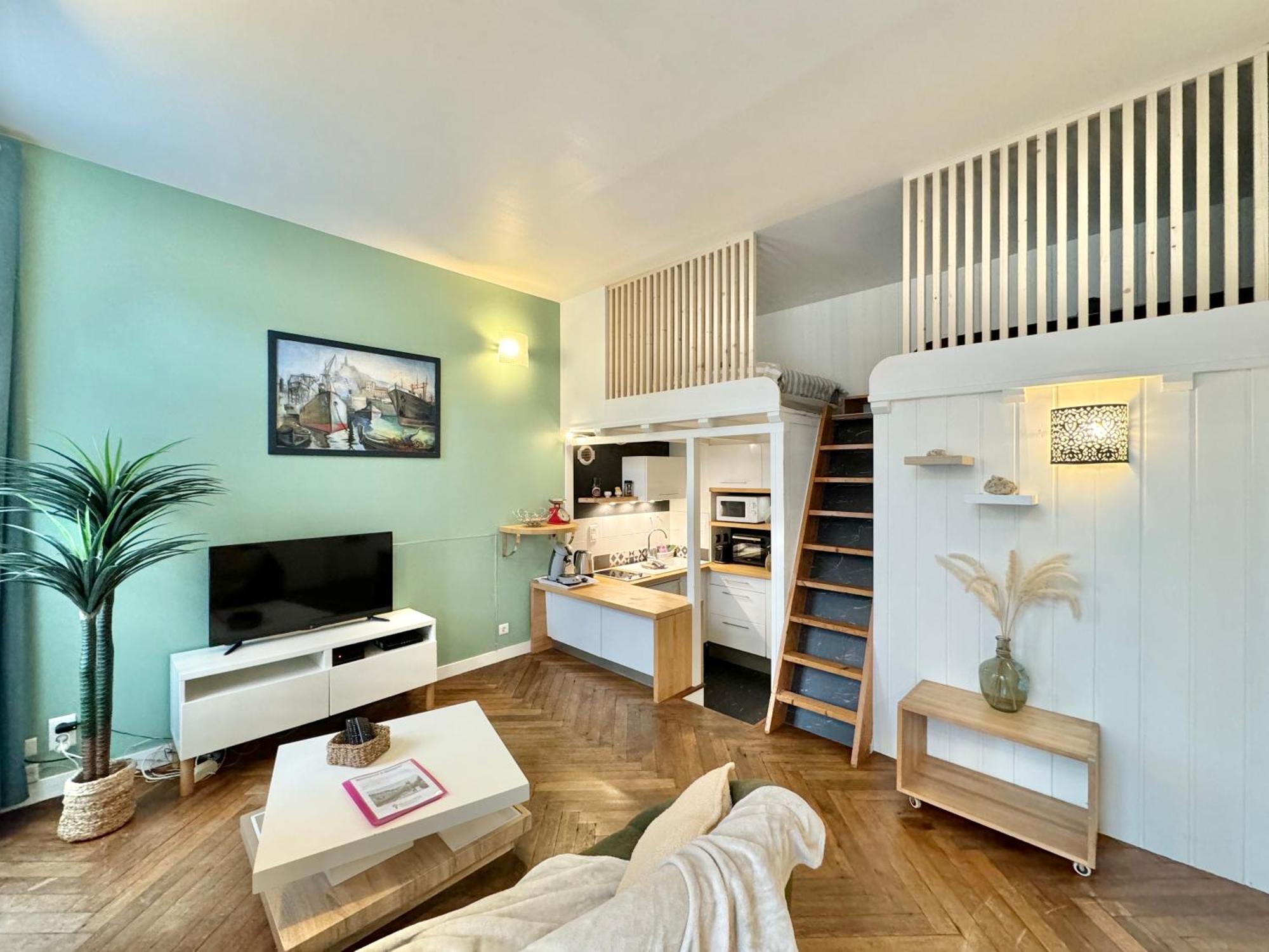 Le Noir Bois Et Blanc - Studio - Wifi - Centre Ville - Entree Autonome Quimper Ngoại thất bức ảnh